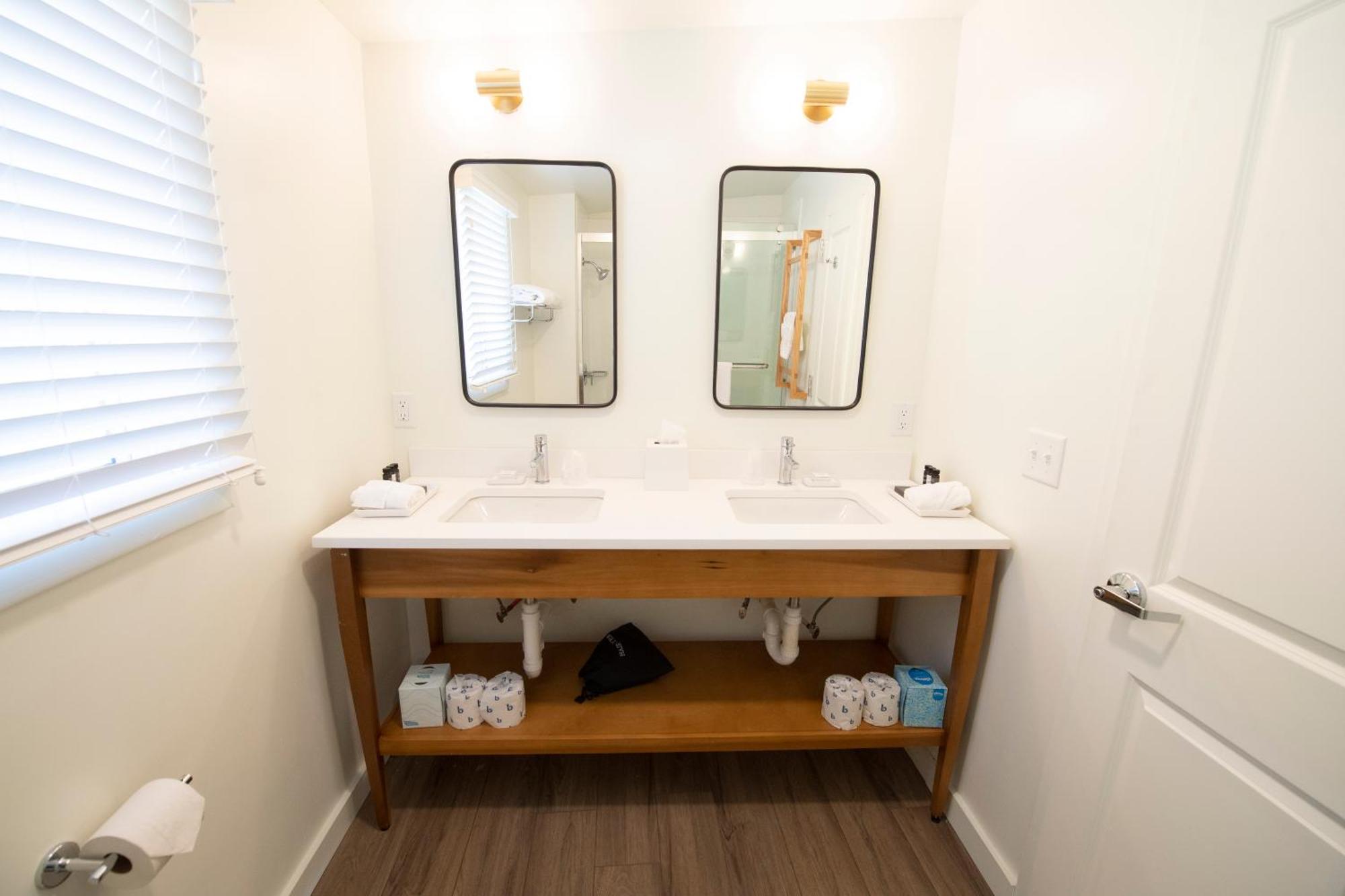 Endless Coast, A Boutique Hotel Wellfleet Room photo